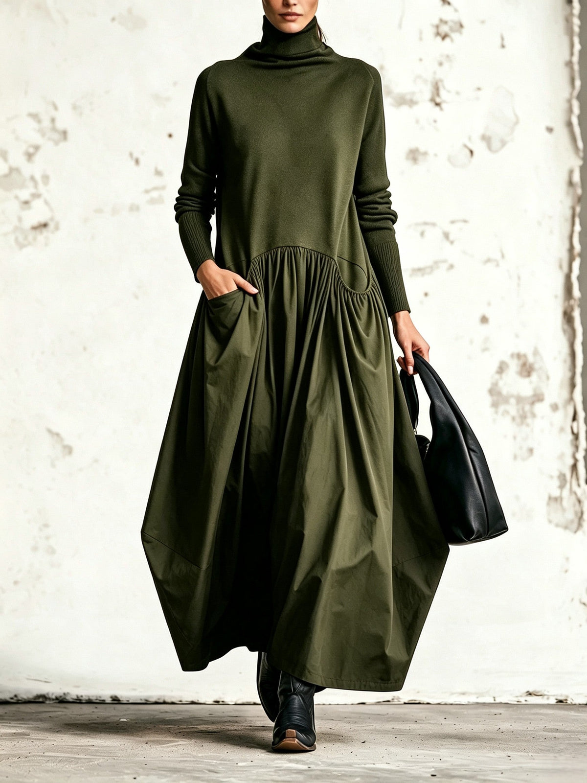 Sara | Vestido Maxi Oversized Negro con Detalle en Bolsillo y Cuello Alto